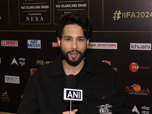 11Siddhant (IIFA) Awards 2024: Siddhant Chaturvedi Is "Apprehensive" To Have With Shah Rukh Khan And Karan Johar